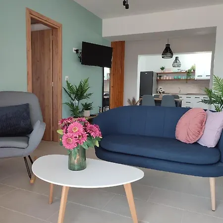 Kalokairini Avra Appartement *